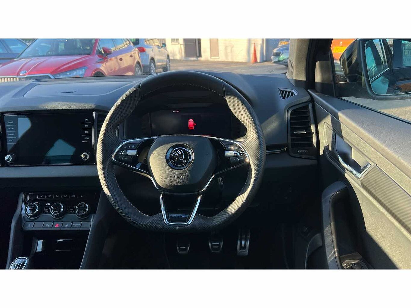 SKODA KAROQ 1.5 TSI Sportline 5dr