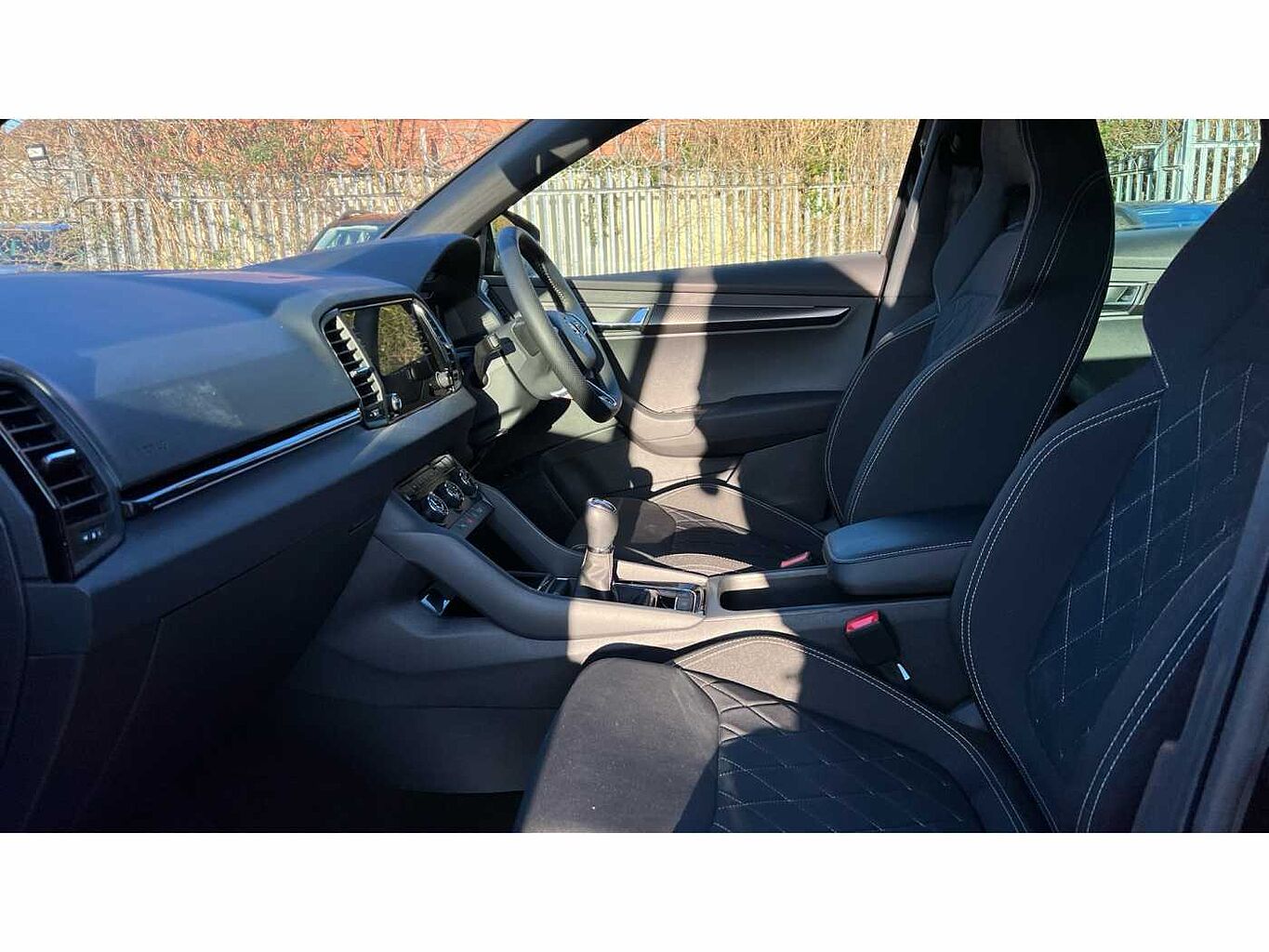 SKODA KAROQ 1.5 TSI Sportline 5dr