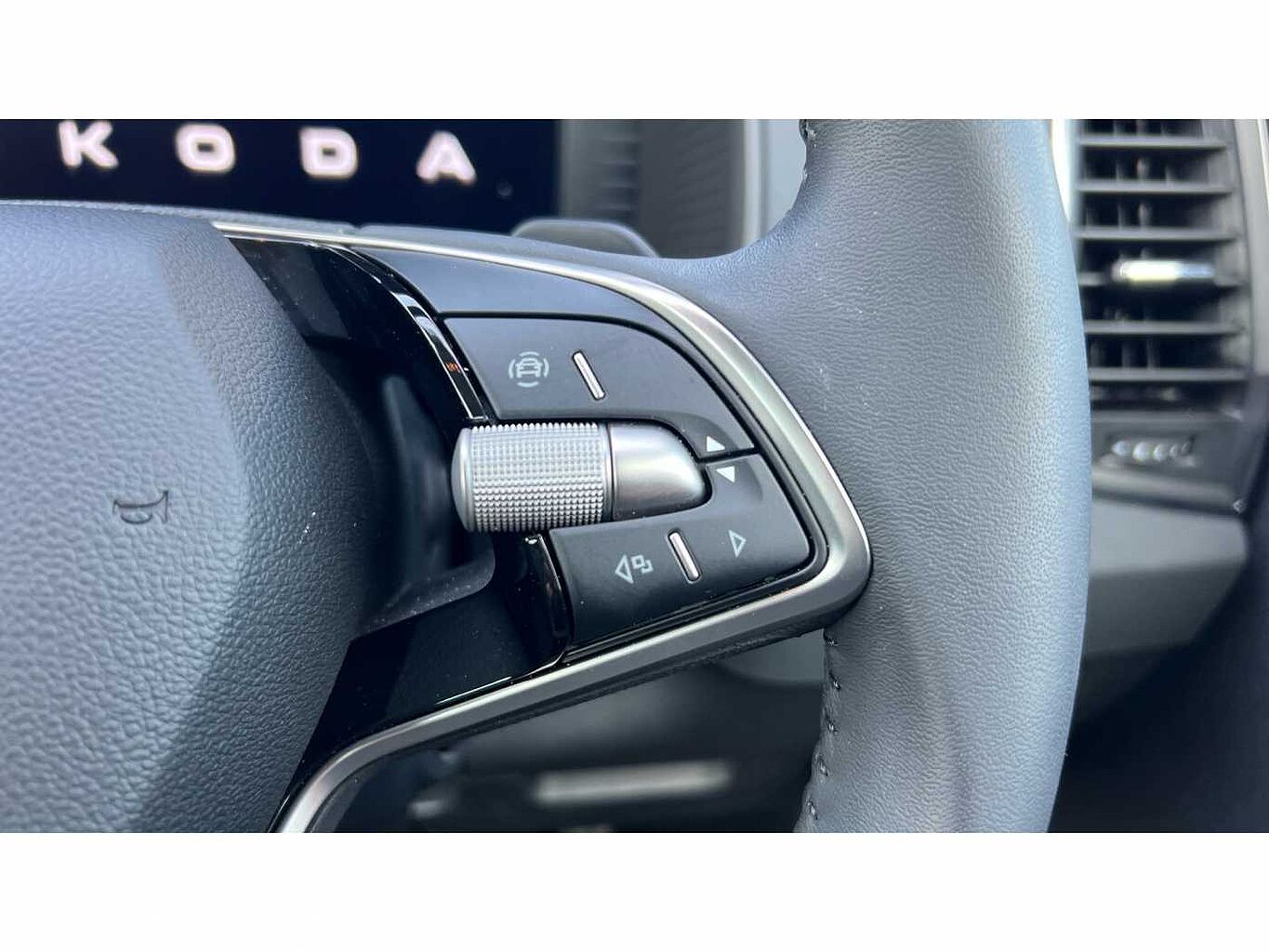 SKODA KAROQ 1.5 TSI SE L Edition 5dr DSG