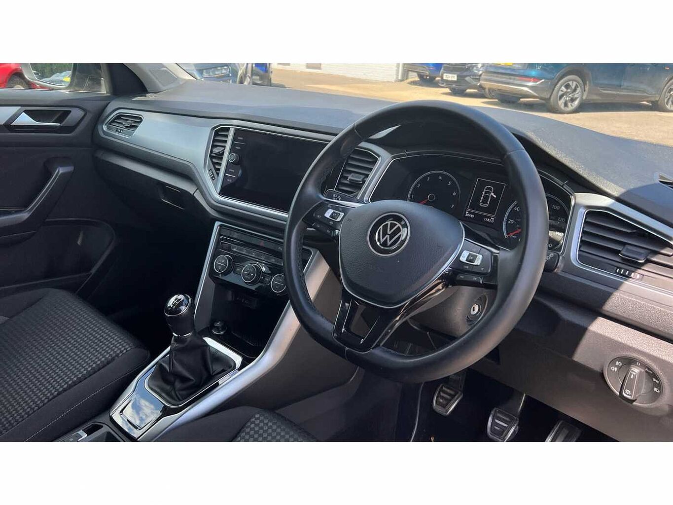 Volkswagen T-ROC 2017 1.0 TSI Active 110PS