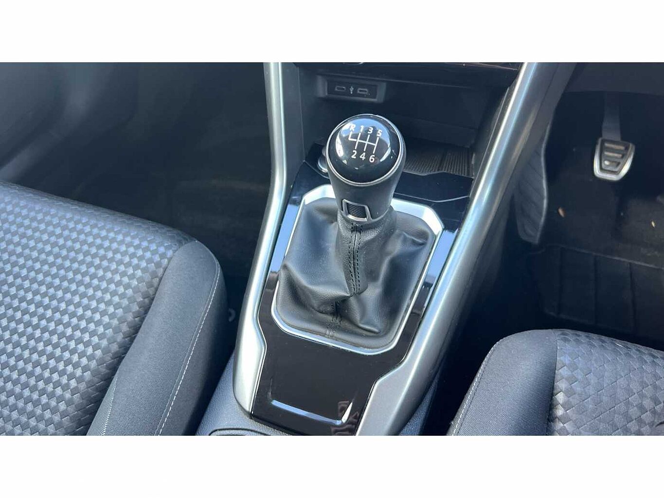 Volkswagen T-ROC 2017 1.0 TSI Active 110PS