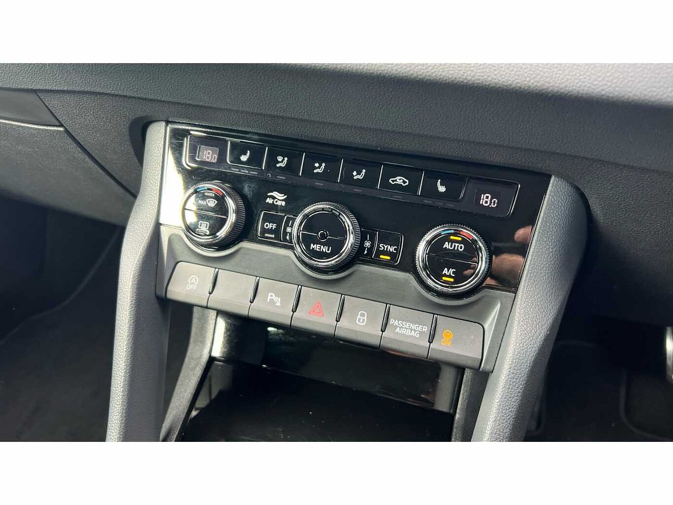 SKODA Karoq SUV 1.5 TSI (150ps) SportLine ACT