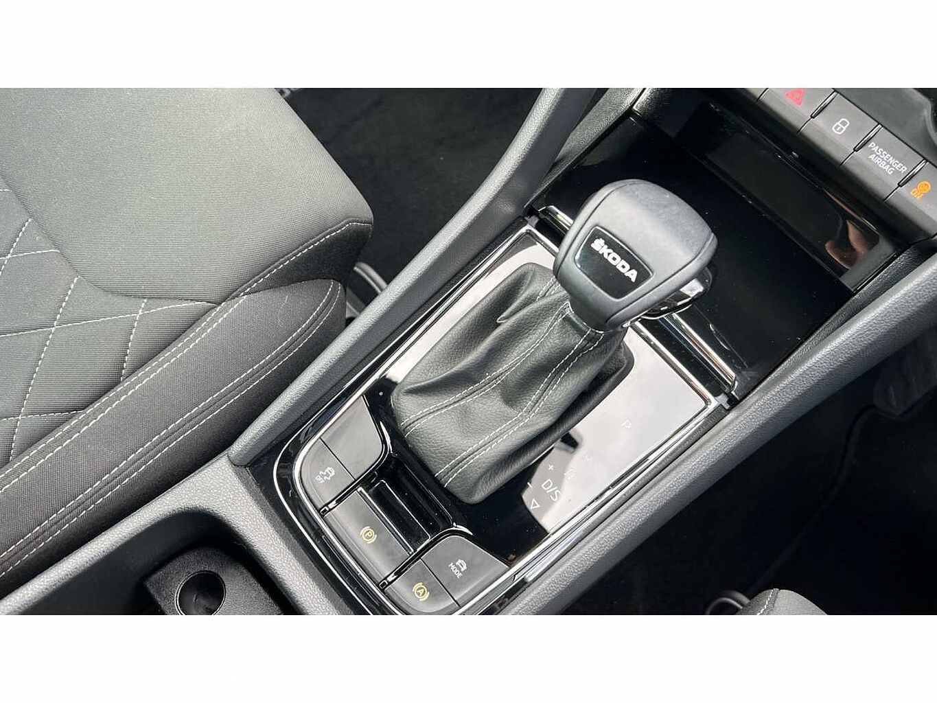 SKODA Karoq SUV 1.5 TSI (150ps) SportLine ACT