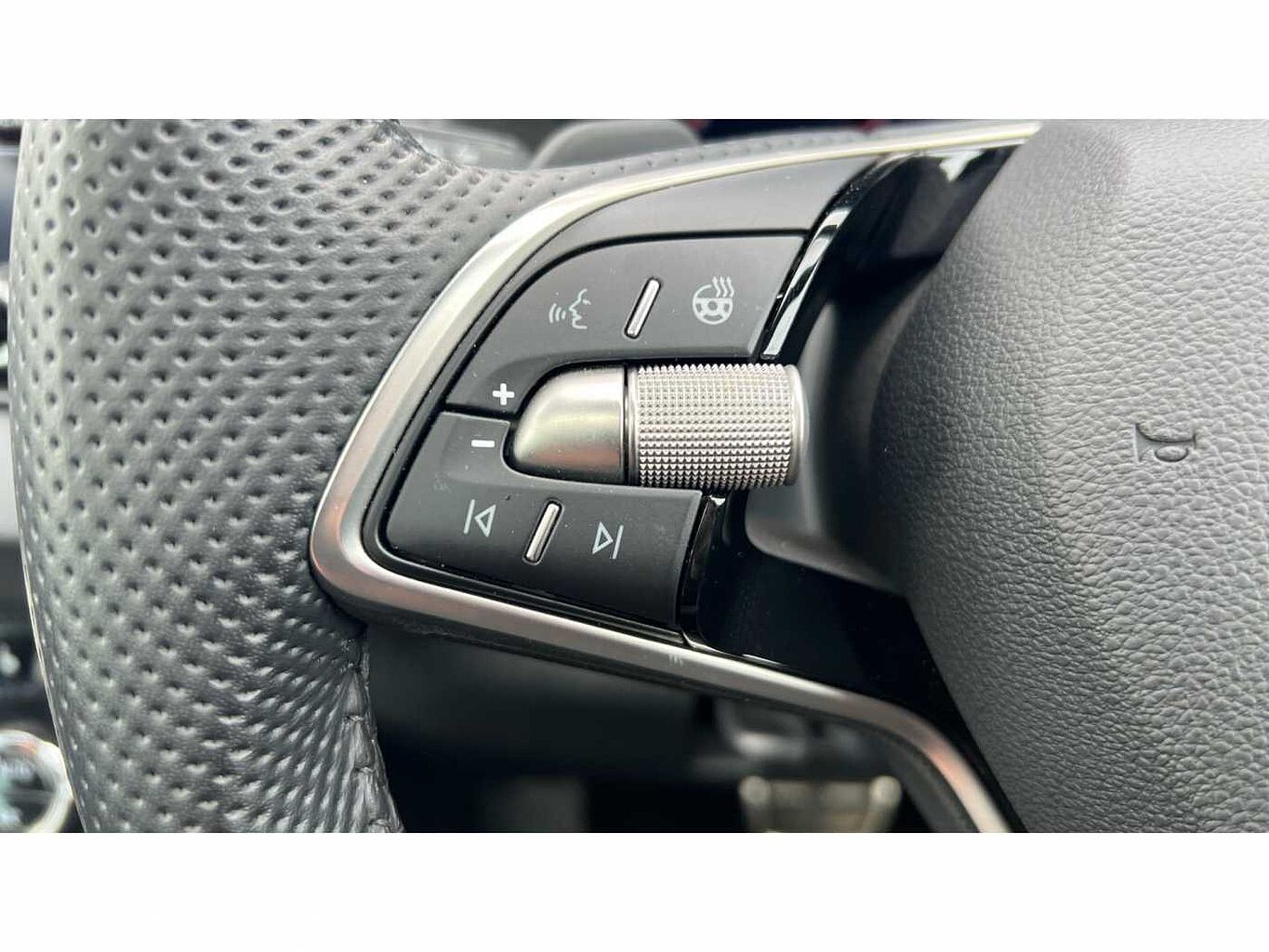 SKODA Karoq SUV 1.5 TSI (150ps) SportLine ACT