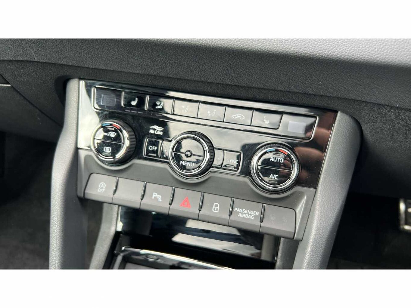 SKODA Karoq SUV 1.5 TSI (150ps) SportLine ACT