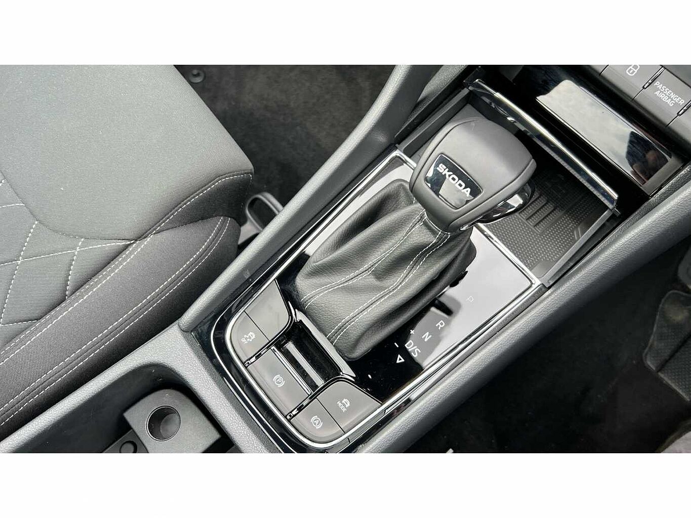 SKODA Karoq SUV 1.5 TSI (150ps) SportLine ACT