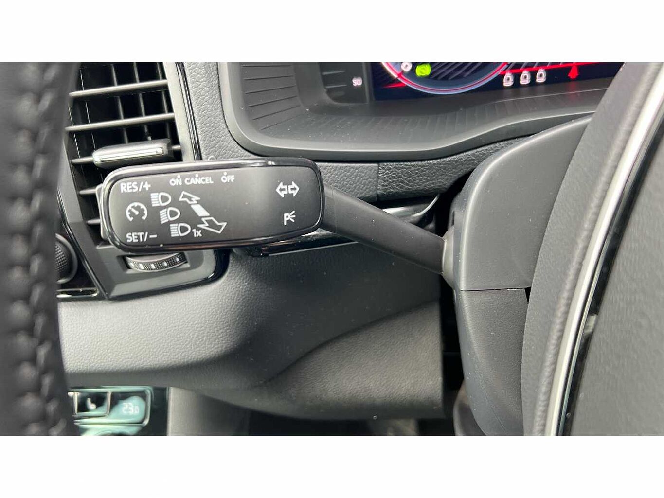 SKODA Karoq SUV 1.5 TSI (150ps) SportLine ACT