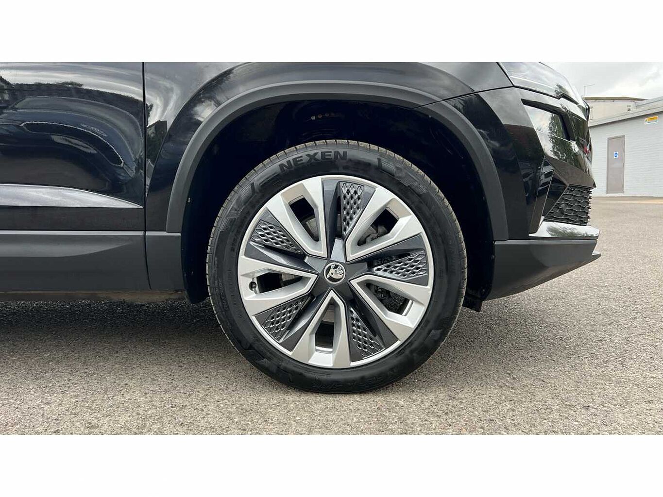 SKODA KAROQ 1.5 TSI SE L 5dr