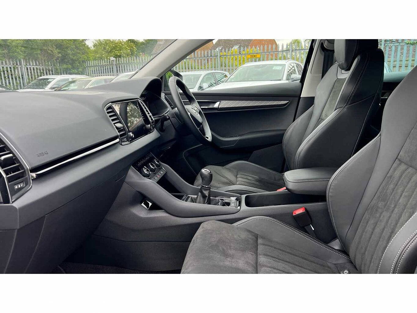 SKODA KAROQ 1.5 TSI SE L 5dr