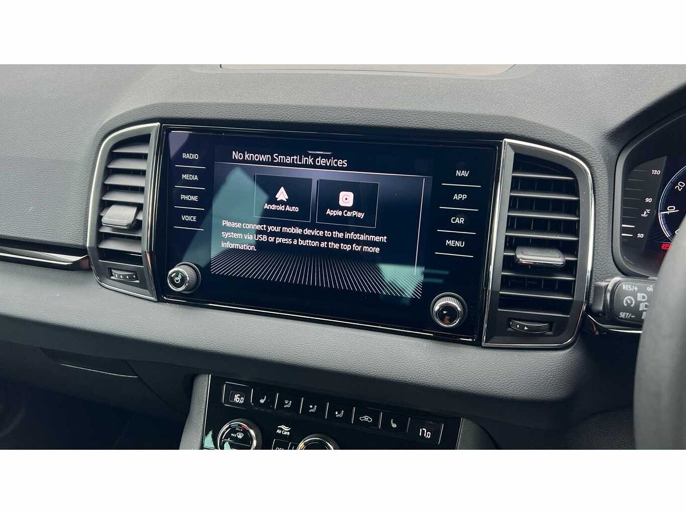 SKODA KAROQ 1.5 TSI SE L 5dr