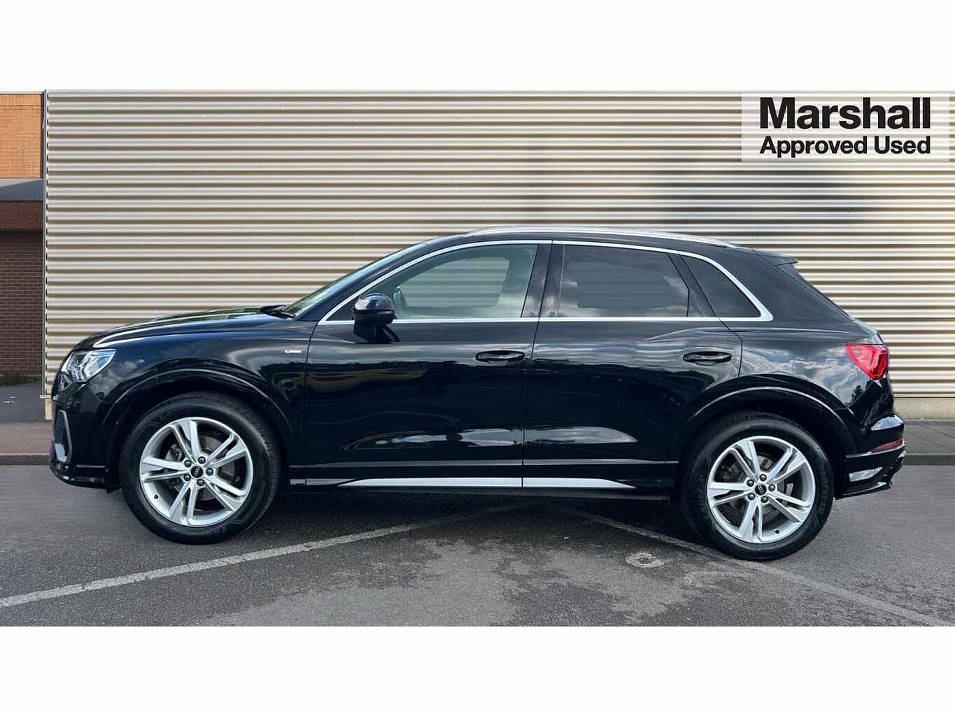 Audi Q3 1.5 35 TFSi (150ps) S Line (s/s) S Tronic