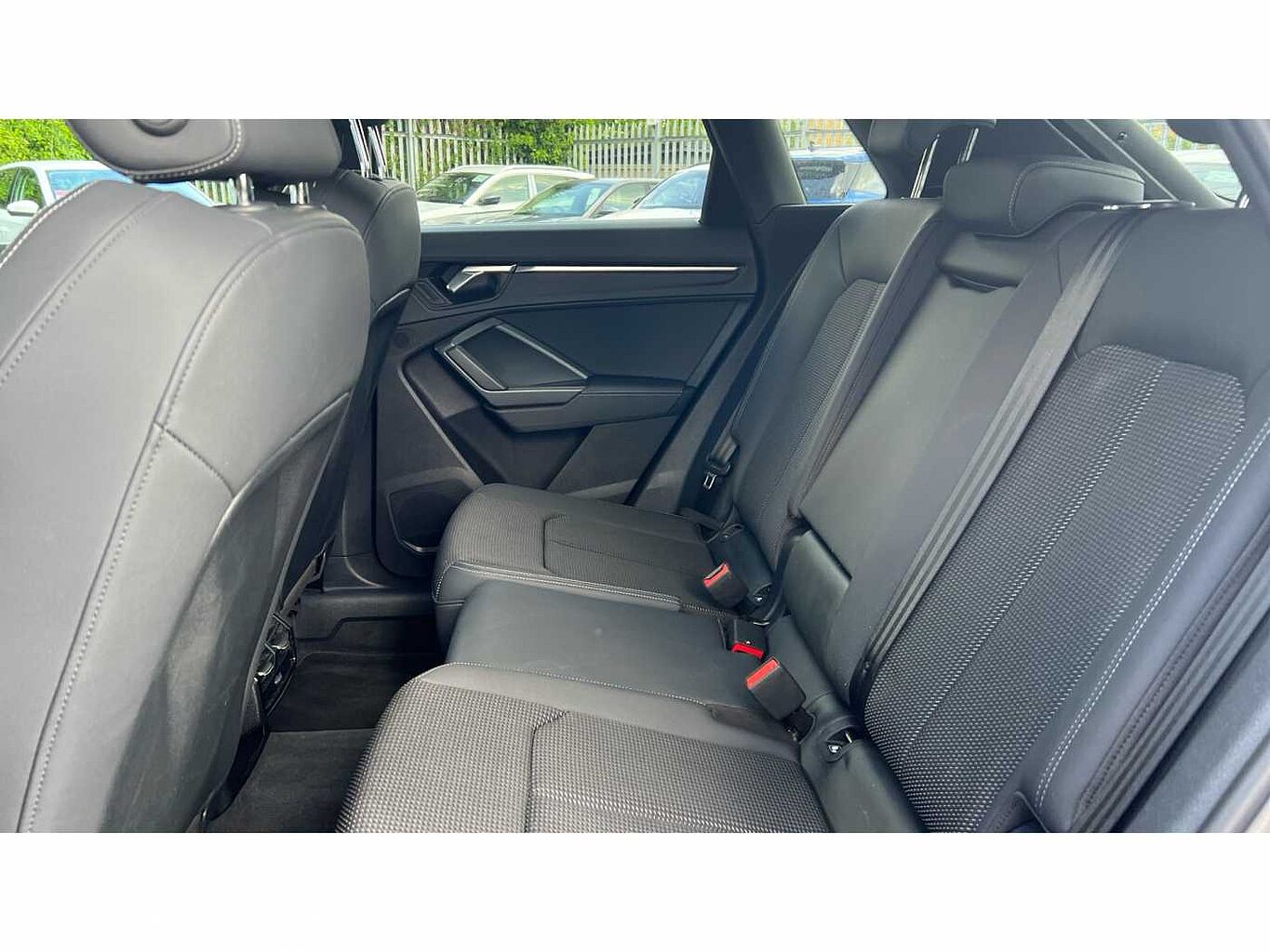 Audi Q3 1.5 35 TFSi (150ps) S Line (s/s) S Tronic