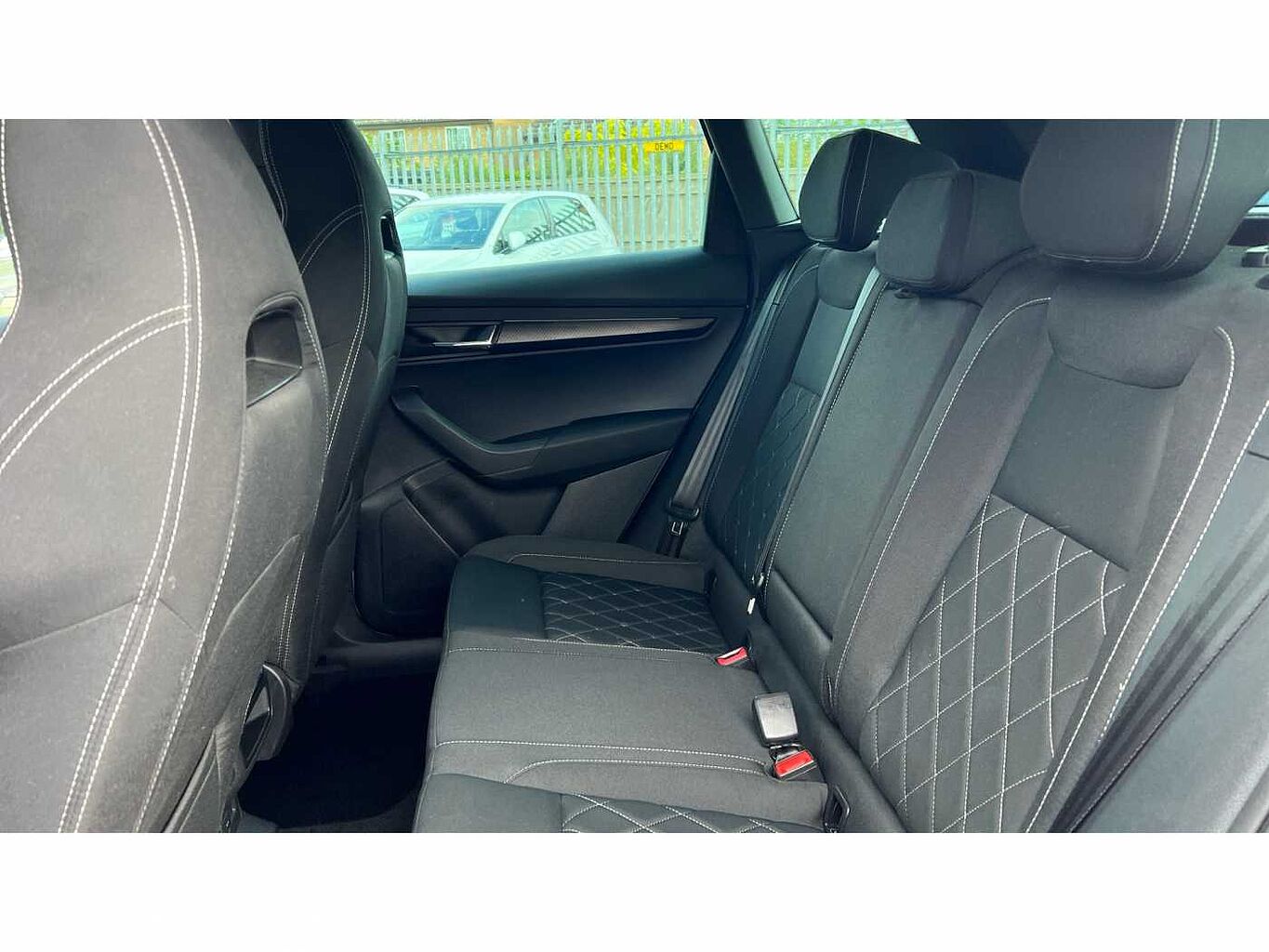 SKODA Karoq SUV 1.5 TSI (150ps) SportLine ACT