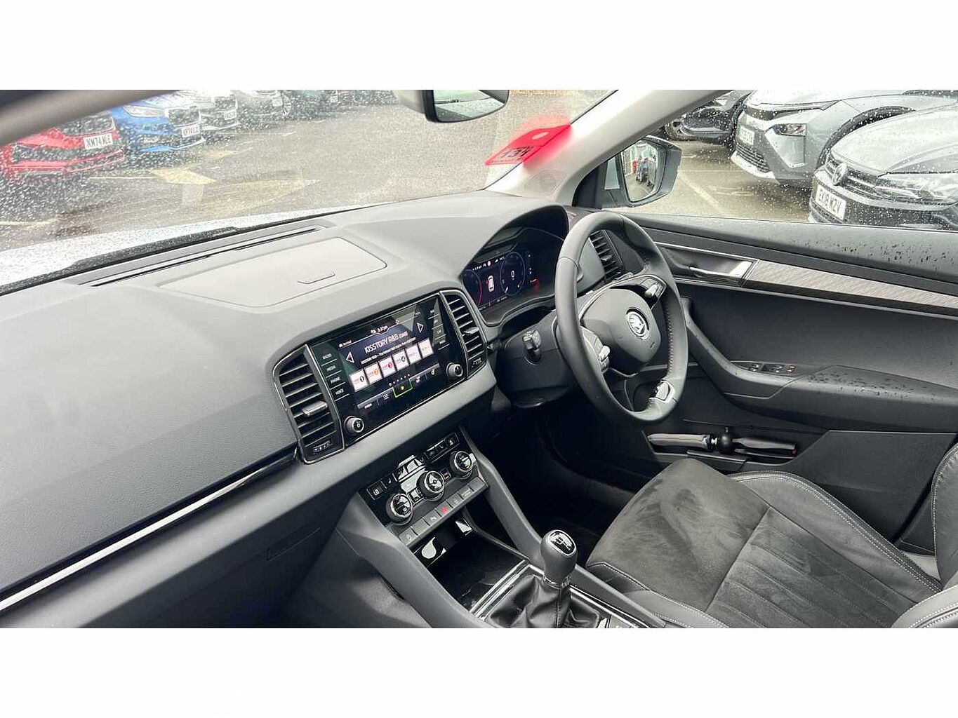 SKODA KAROQ 1.5 TSI SE L 5dr