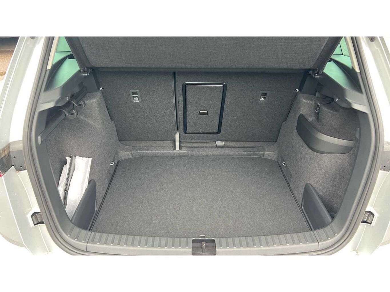 SKODA KAROQ 1.5 TSI SE L 5dr