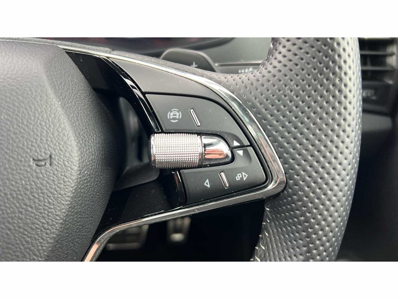 SKODA Karoq SUV 1.5 TSI (150ps) SportLine ACT