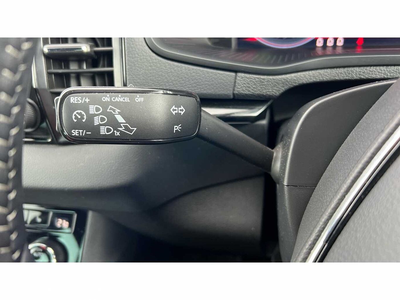 SKODA Karoq SUV 1.5 TSI (150ps) SportLine ACT