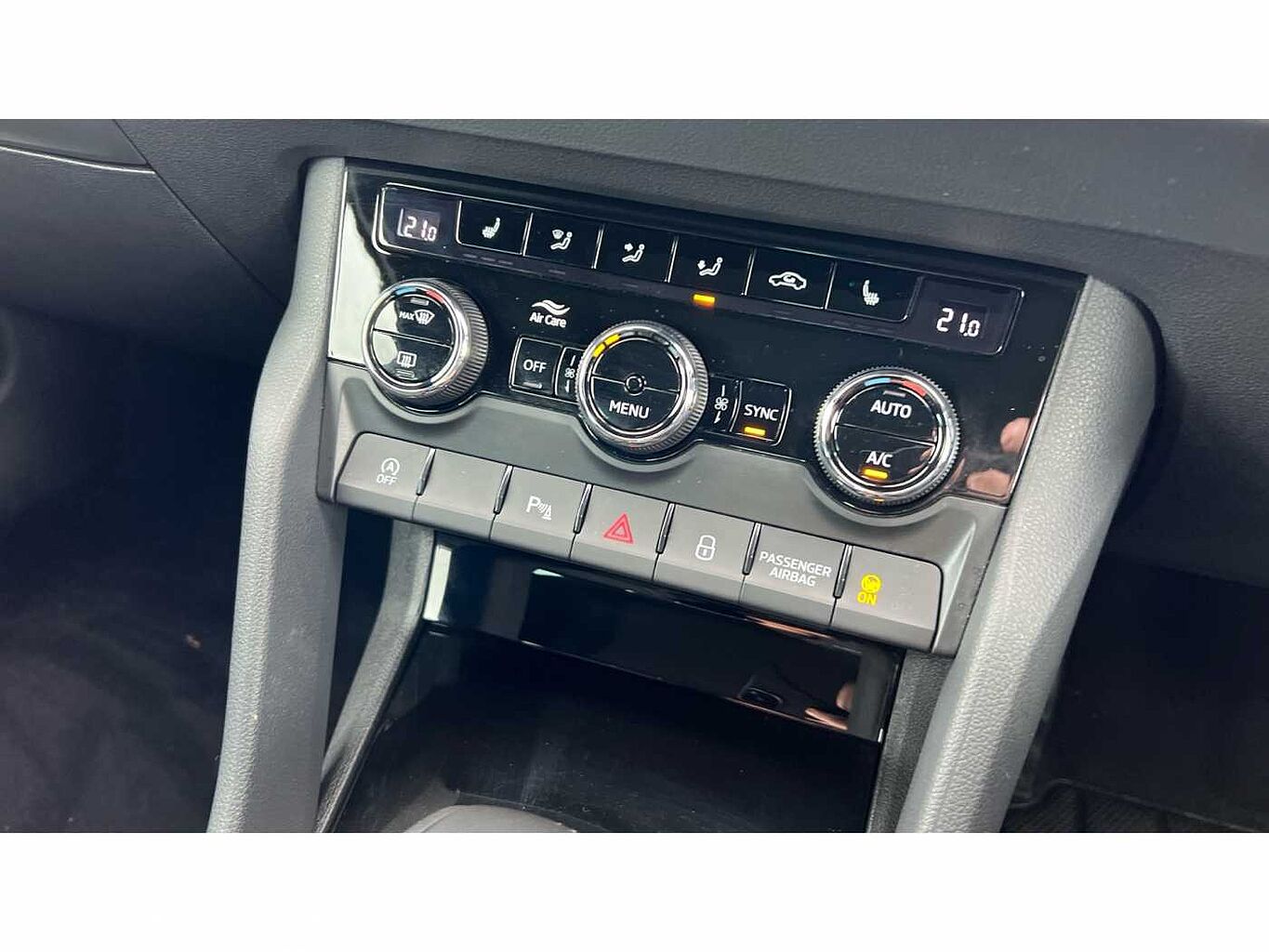 SKODA Karoq SUV 1.5 TSI (150ps) SportLine ACT