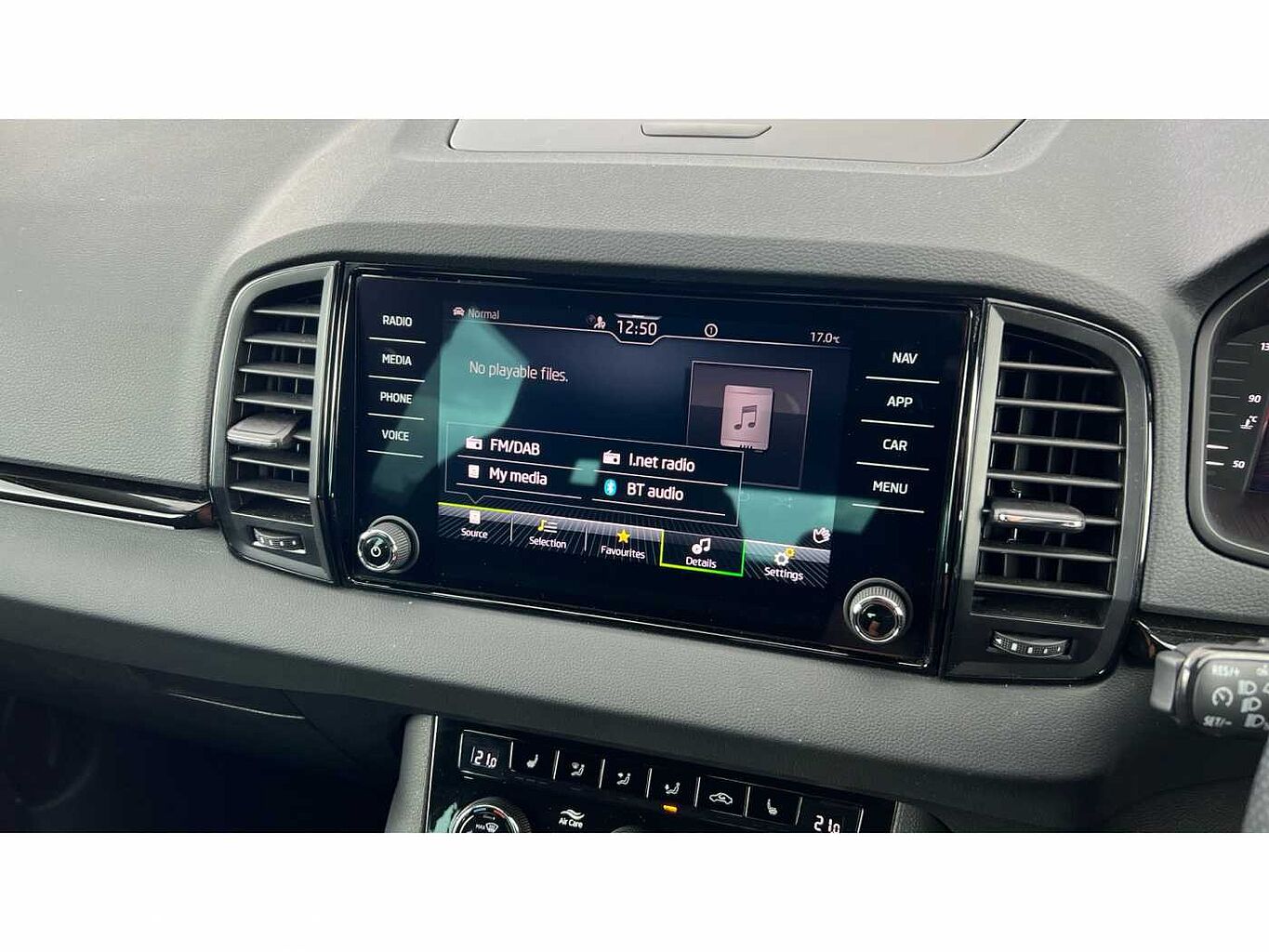 SKODA Karoq SUV 1.5 TSI (150ps) SportLine ACT