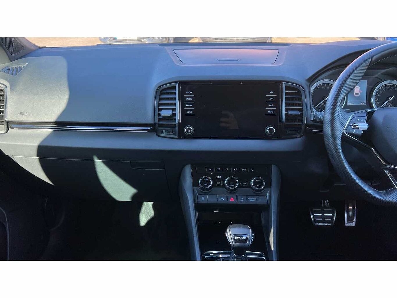 SKODA Karoq SUV 1.5 TSI (150ps) SportLine ACT
