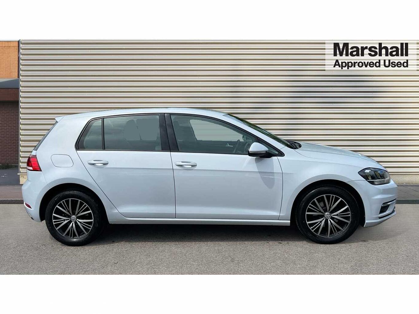 Volkswagen Golf MK7 Facelift 1.0 TSI SE Nav 110PS 5D