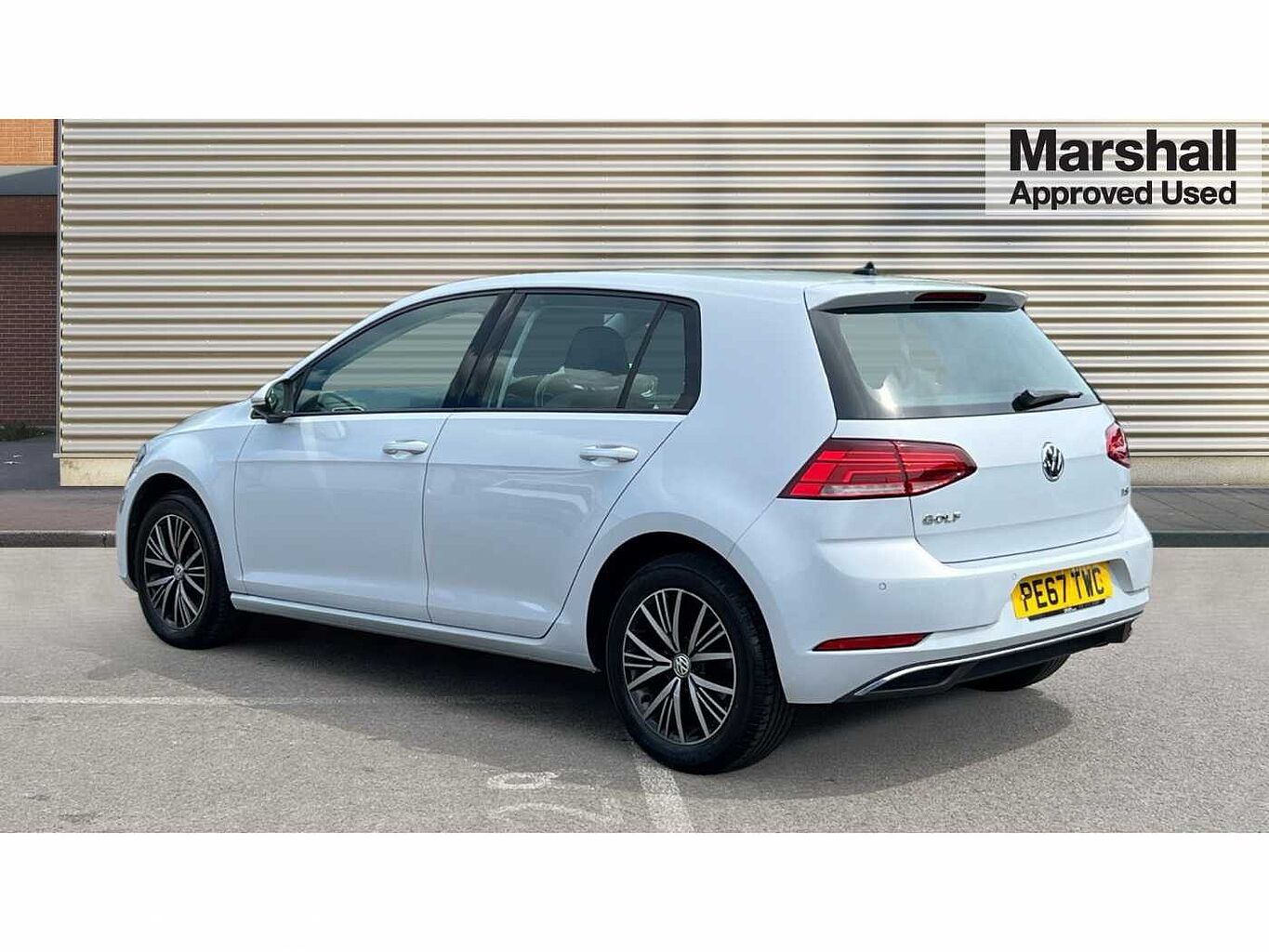 Volkswagen Golf MK7 Facelift 1.0 TSI SE Nav 110PS 5D