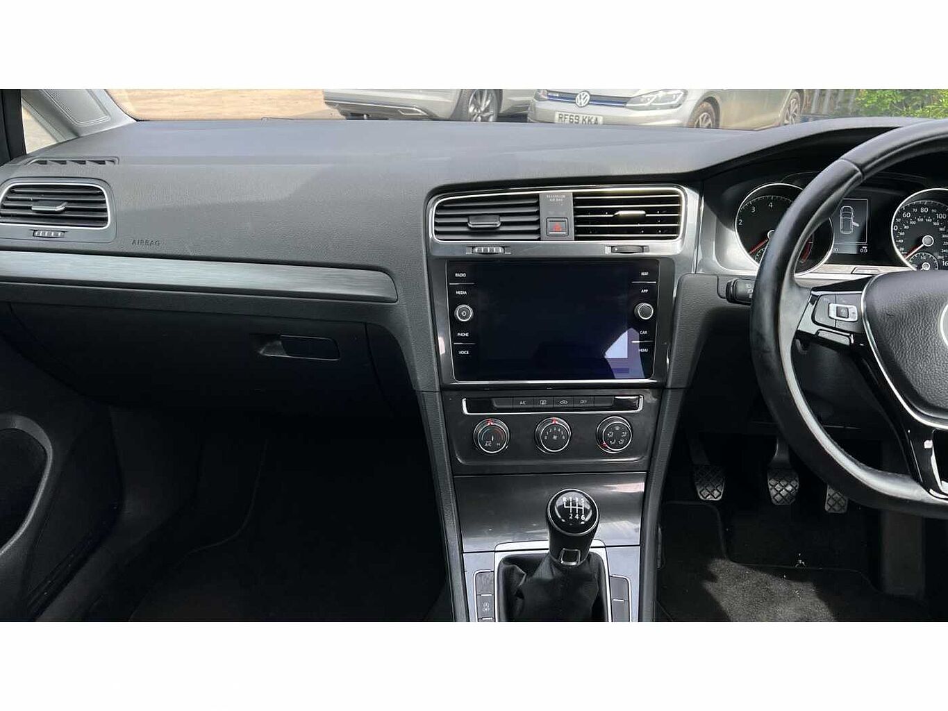 Volkswagen Golf MK7 Facelift 1.0 TSI SE Nav 110PS 5D