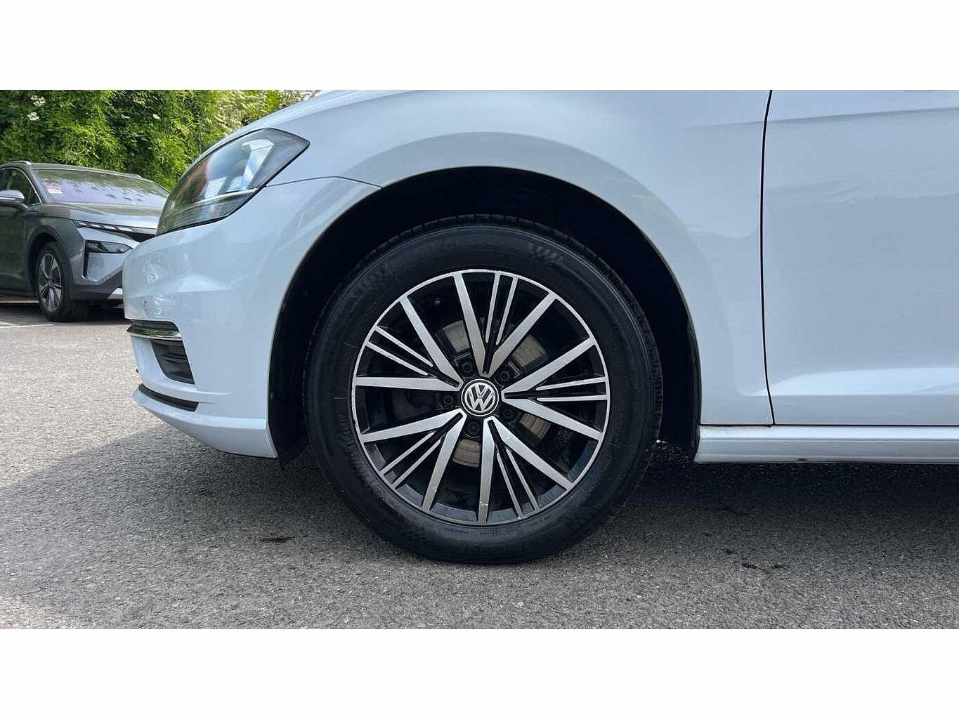 Volkswagen Golf MK7 Facelift 1.0 TSI SE Nav 110PS 5D