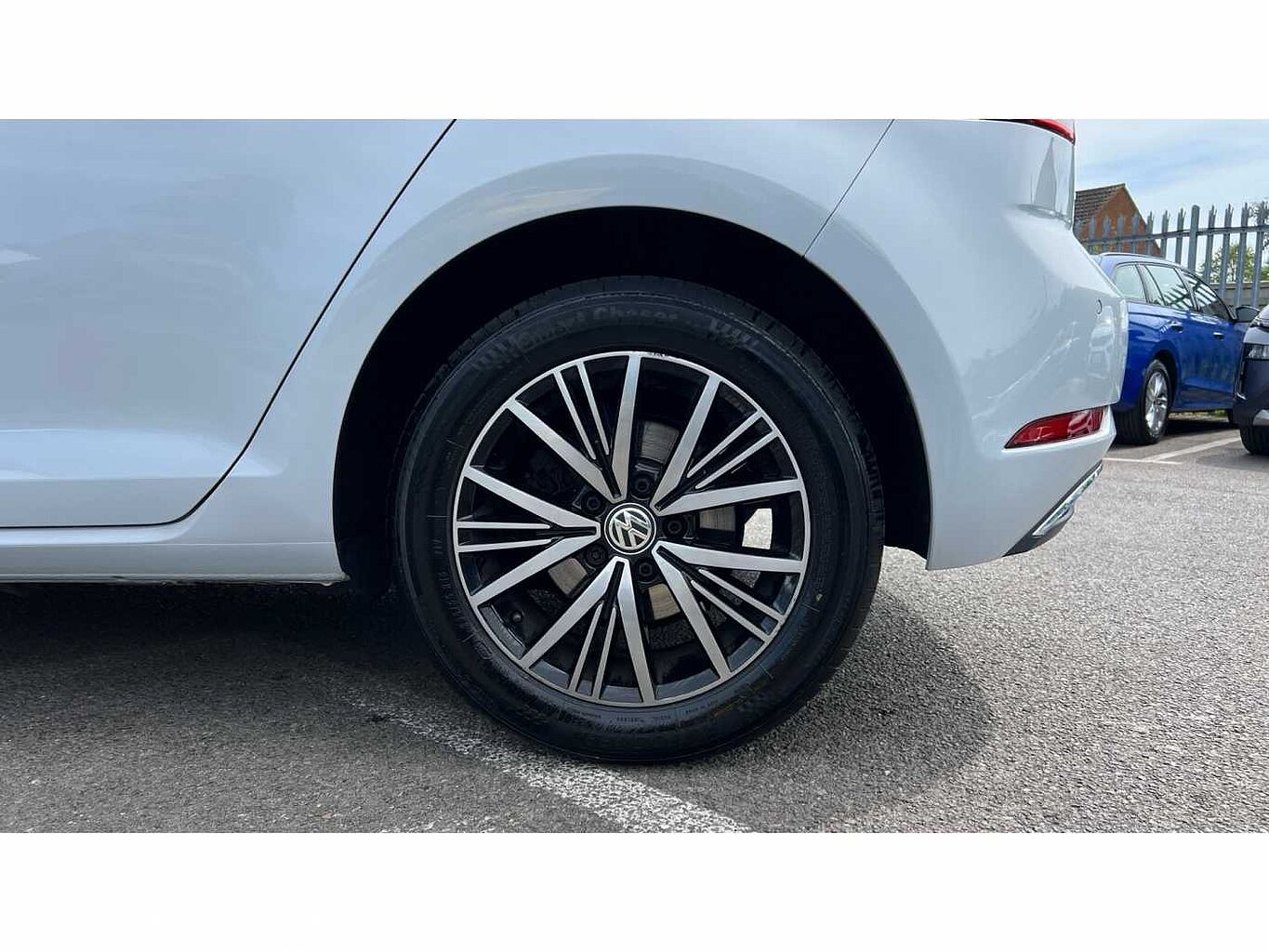 Volkswagen Golf MK7 Facelift 1.0 TSI SE Nav 110PS 5D