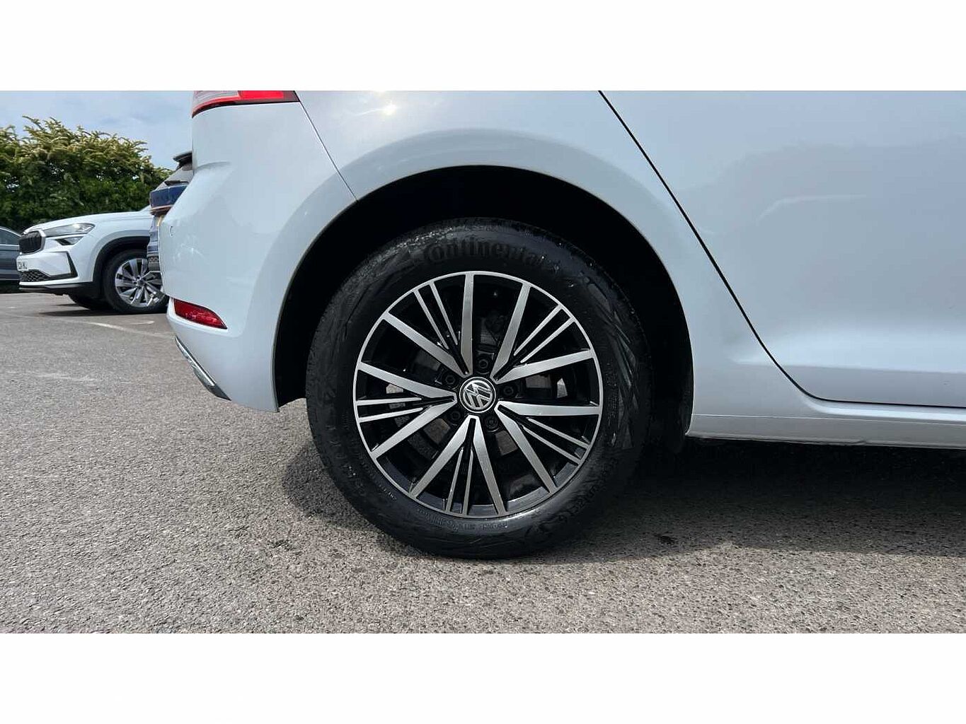 Volkswagen Golf MK7 Facelift 1.0 TSI SE Nav 110PS 5D