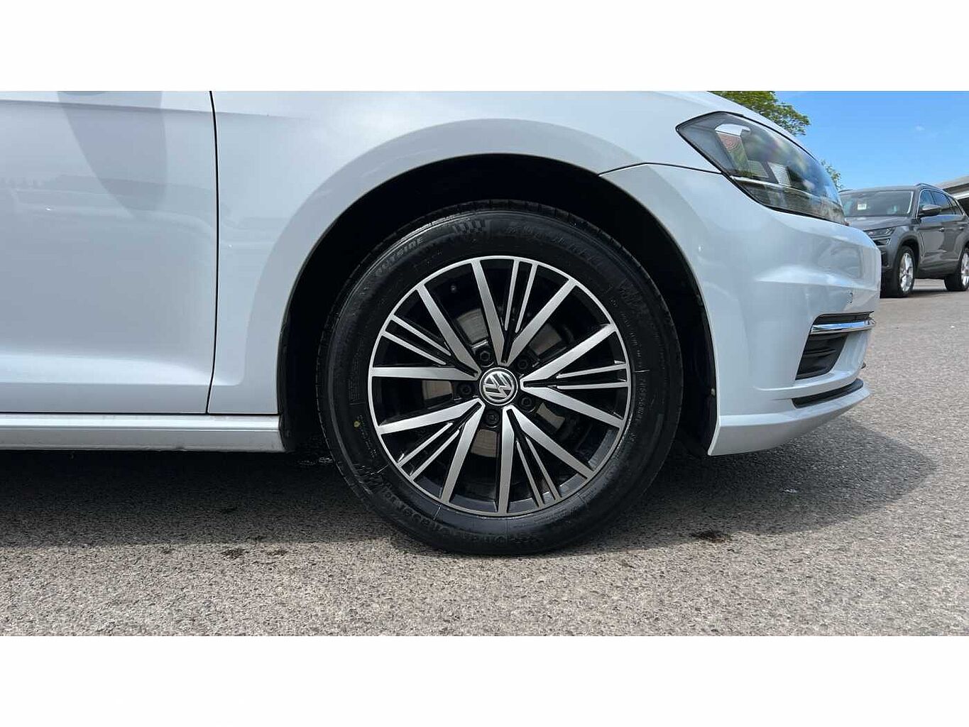 Volkswagen Golf MK7 Facelift 1.0 TSI SE Nav 110PS 5D