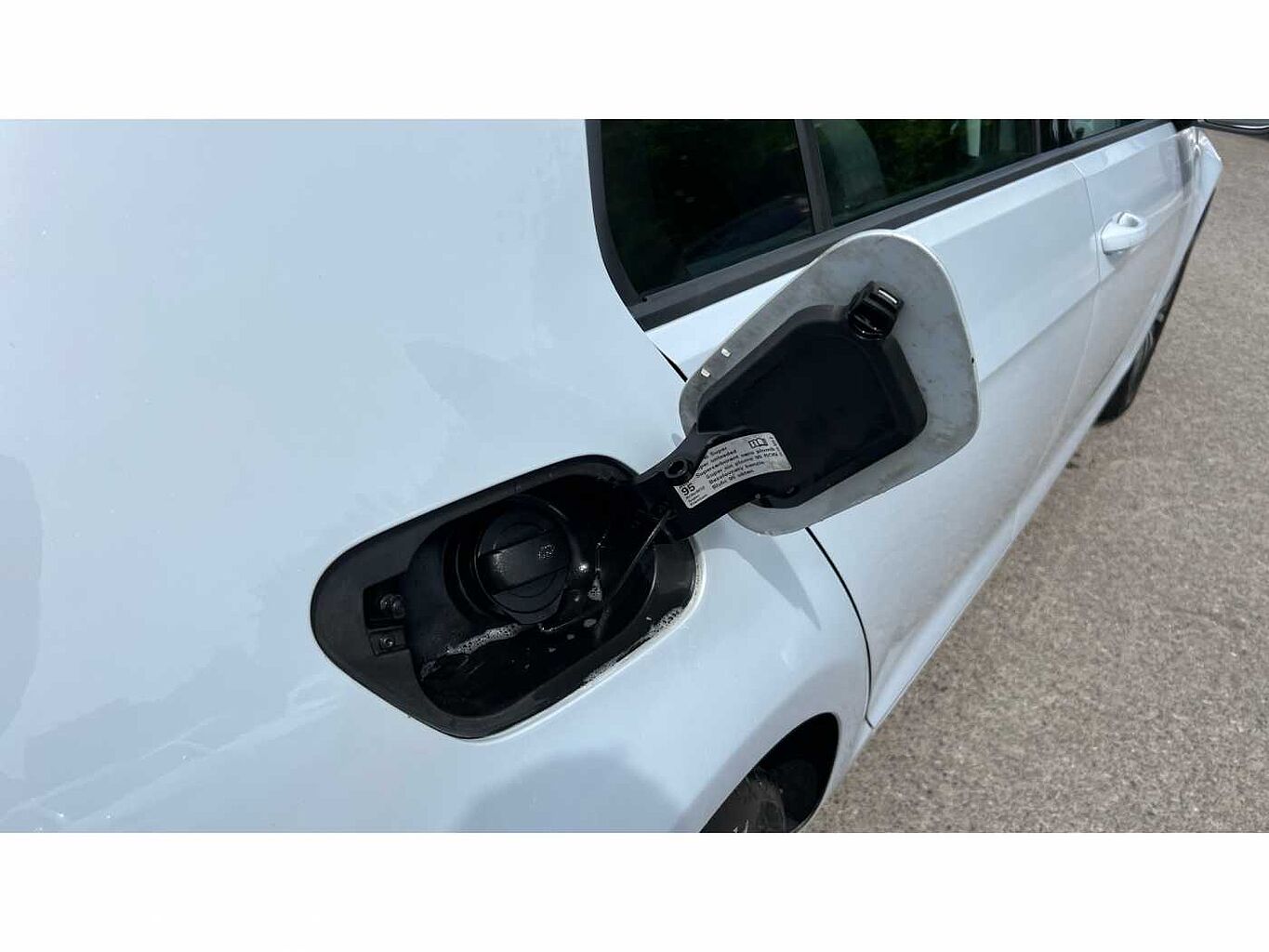 Volkswagen Golf MK7 Facelift 1.0 TSI SE Nav 110PS 5D