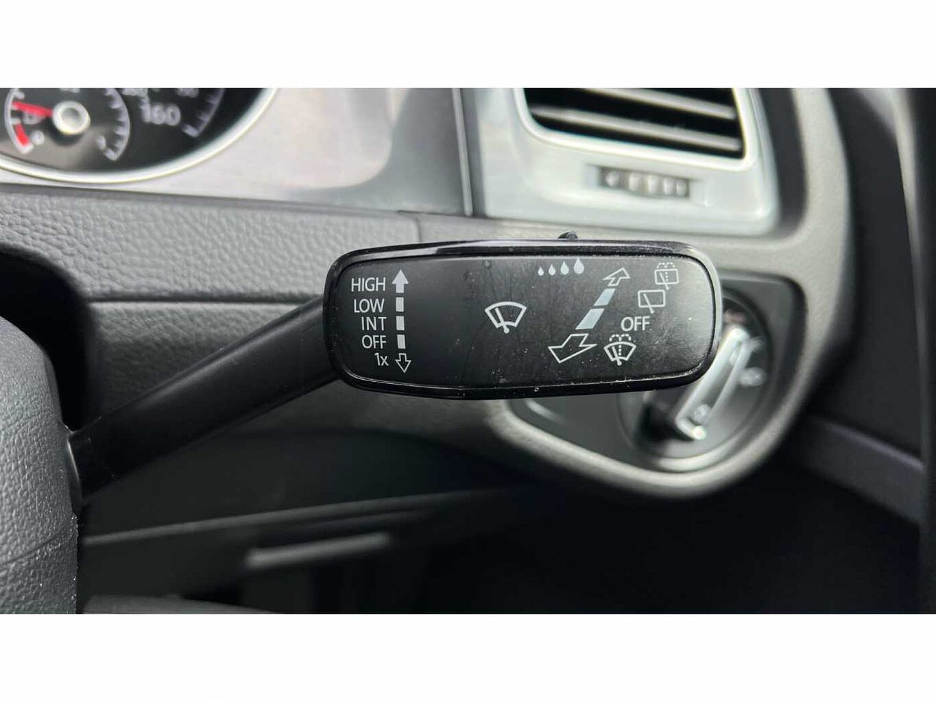 Volkswagen Golf MK7 Facelift 1.0 TSI SE Nav 110PS 5D
