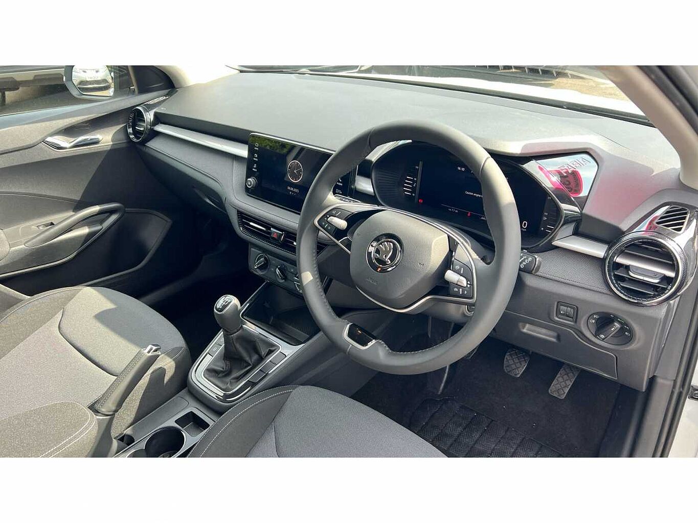 SKODA FABIA 1.0 MPI 80 Colour Edition 5dr